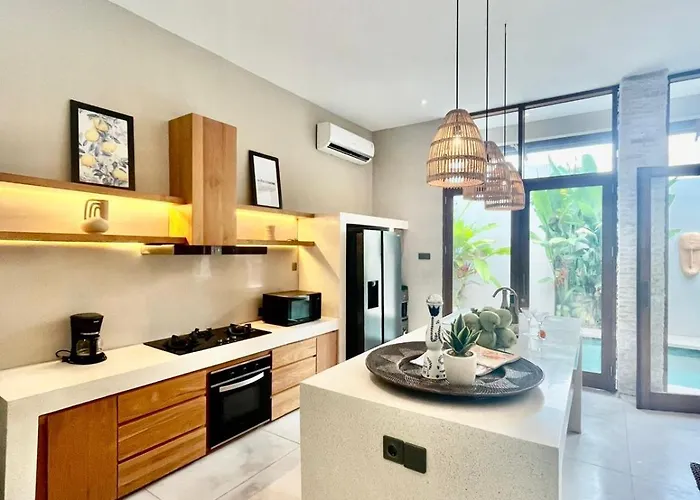 2 Bedroom Near Villa *
