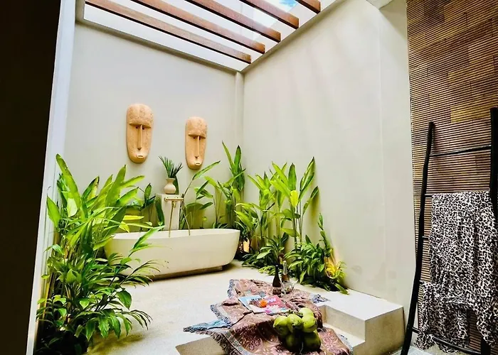 2 Bedroom Near