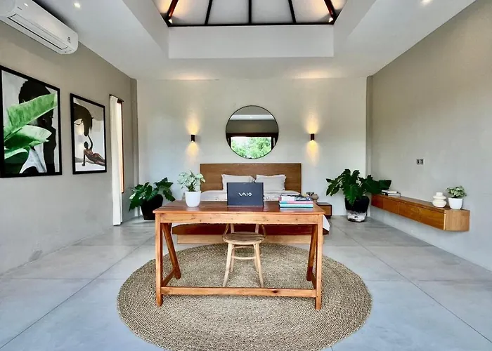 2 Bedroom Near