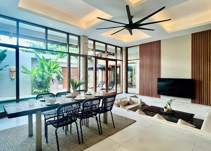 2 Bedroom Near Villa *